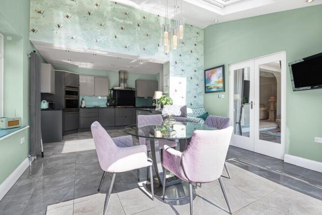 Hawkshead Lane ,North Mymms, AL9 photo 4
