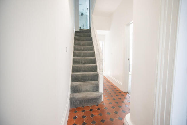 3 bed Terraced to rent Image 6