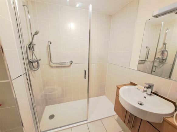 1 bed Apartment for sale Image 6