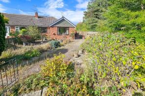 11, Moorland Close, Harrogate HG2 7EY
