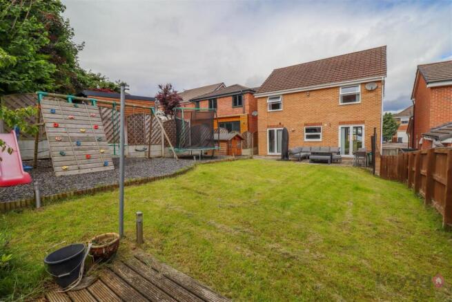4 bed Detached for sale Image 4
