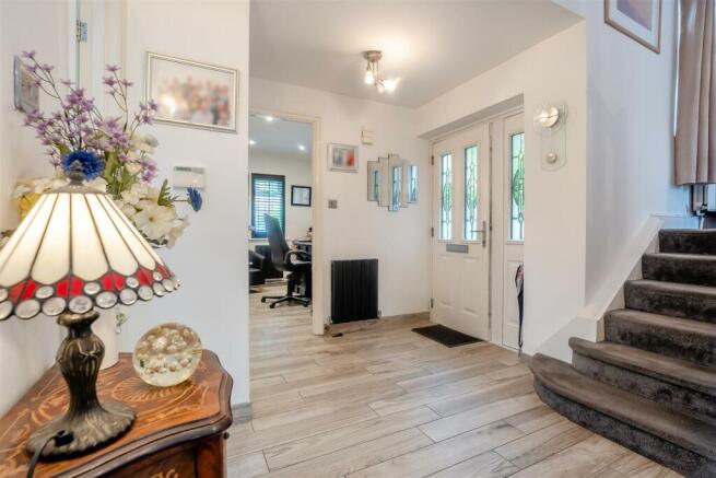 8610242-interior15.jpg