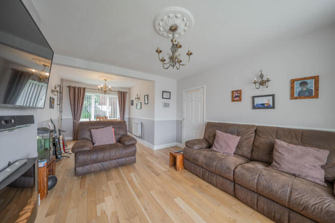 Dovedale Gardens, Lyndhurst, Gateshead photo 4