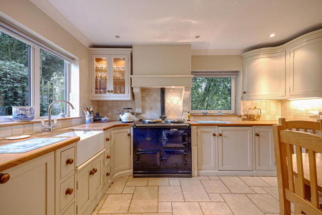 4 bed Detached for sale Image 4