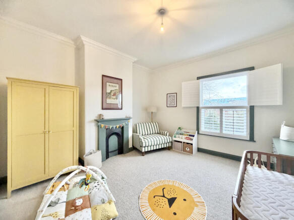 6 bed Semi-Detached for sale Image 11
