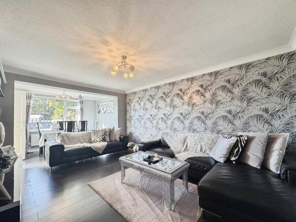 8610ea0b--4245-B9...