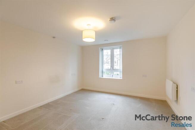 1 bed Apartment for sale Image 8
