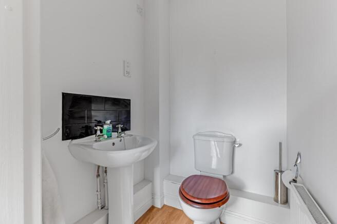 3 bed Terraced for sale Image 9