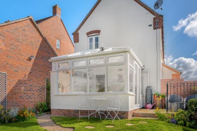 104 Barnards Way, Kibworth, LE8 0RS photo 4