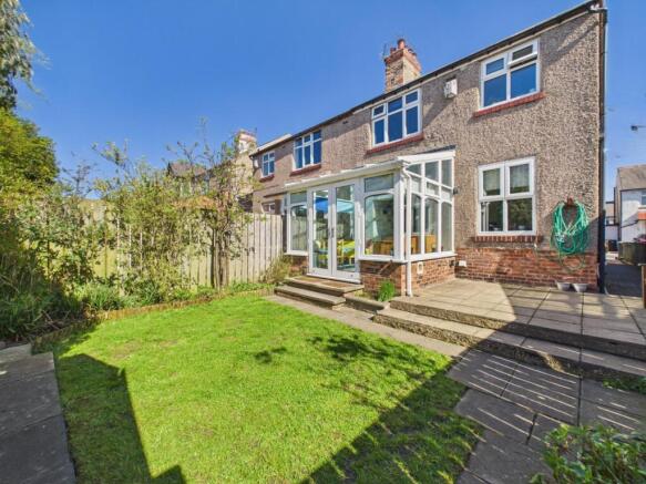 CAM02195G0-PR0100-STILL026