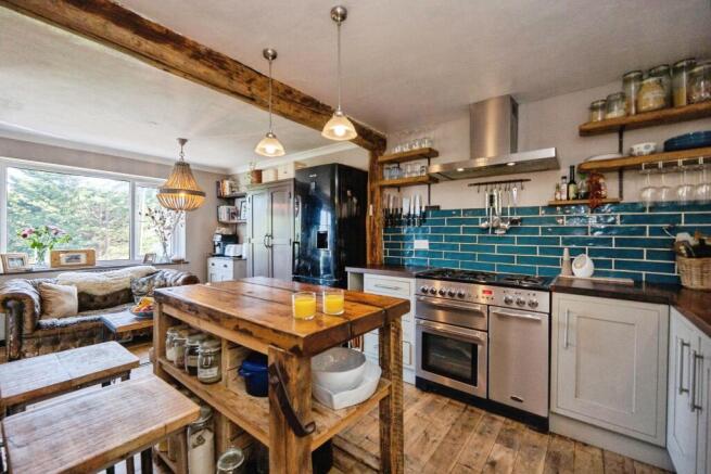 Kitchen-breakfast room