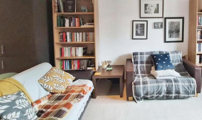 2 bed Flat to rent Image 2