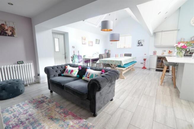 Family Room.jpg