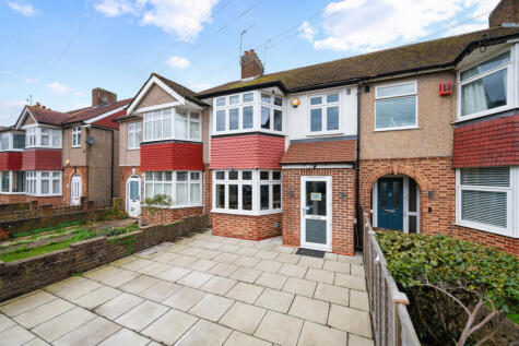 Hillcross Avenue, Morden, SM4