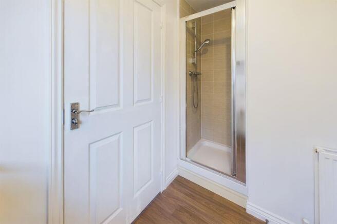 Jack & Jill En-Suite Angle 1