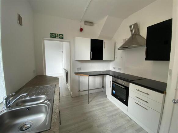 6 Andrews Building - kitchen 2.jpg