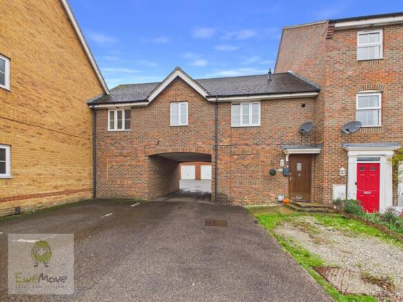 2-bed house on Toad Hall Crescent, Chattenden, Rochester ME3 8PA, £225,000