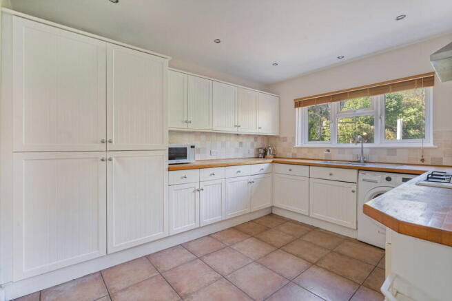 Canfold Cottages, Bookhurst Road, Cranleigh GU6 7DR photo 4