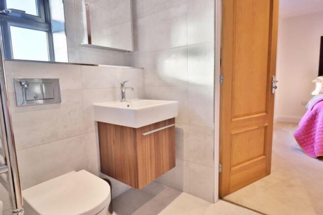 En Suite to Be...
