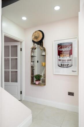 Ratcliffe House 7...