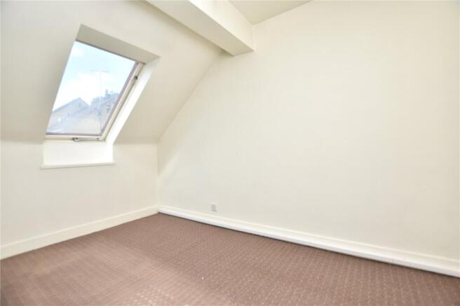 3 bed Semi-Detached for sale Image 6