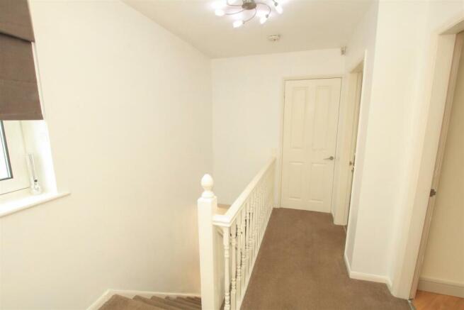 FIRST FLOOR LANDING