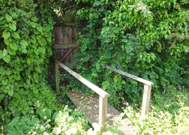 Secret gate