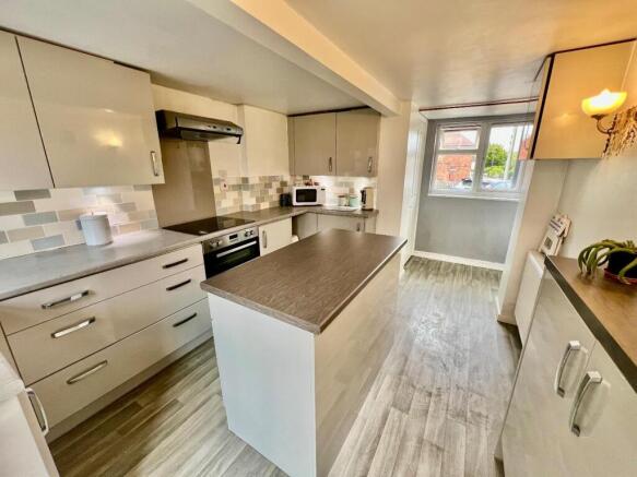 Kitchen/Breakfast Room