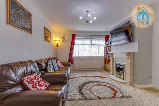 LOUNGE: