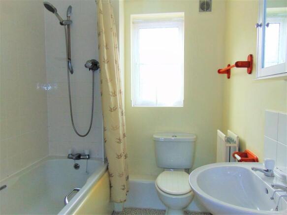 Bathroom.JPG