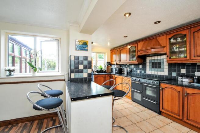 Kitchen / Breakfast Room