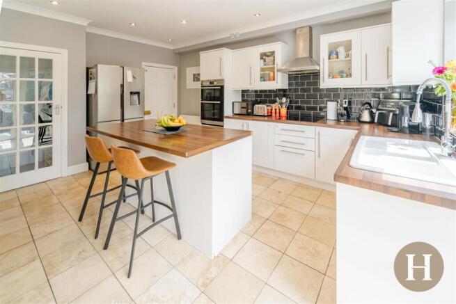 Hadleigh Estate Agents-13.jpg