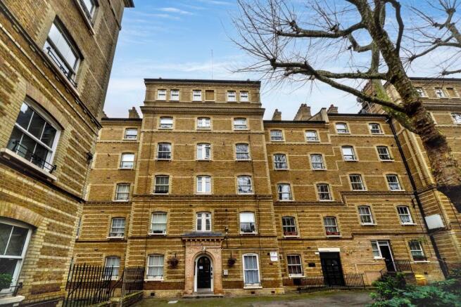 Flat 9, Block E, Peabody Estate, Herbrand Street, Bloomsbury, London WC1N 1JG