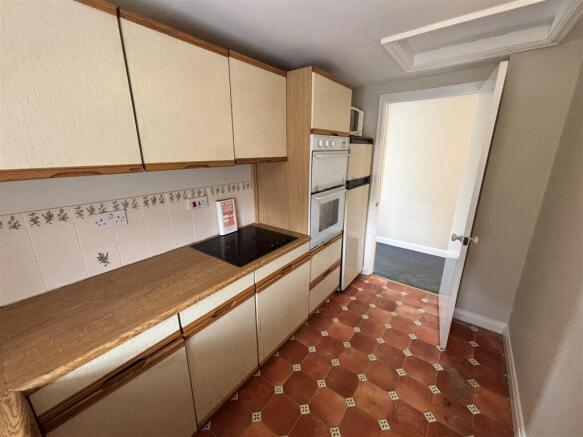 1 bed Apartment to rent Image 8