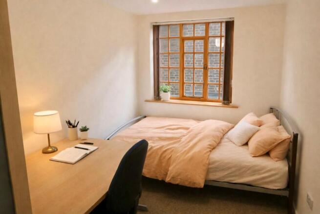 4 bed Flat to rent Image 4