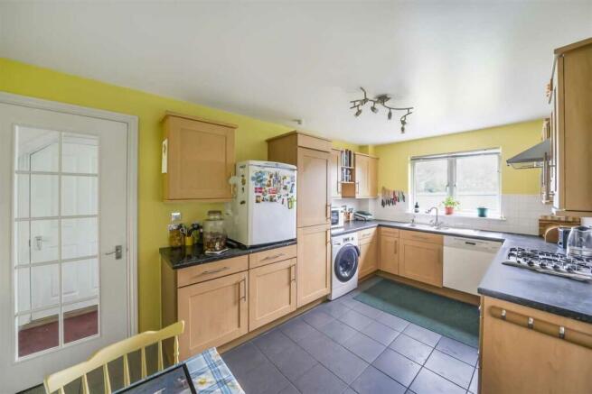 DINING / KITCHEN