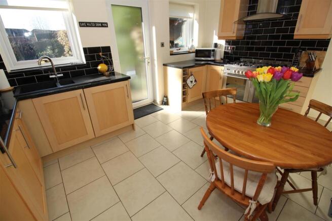 kitchen (1).JPG