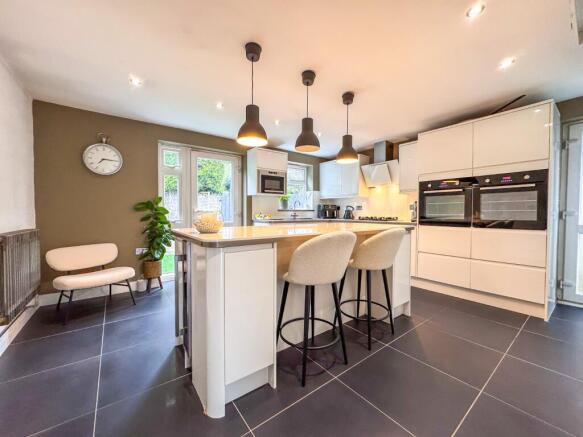 Kitchen/Breakfast Rm