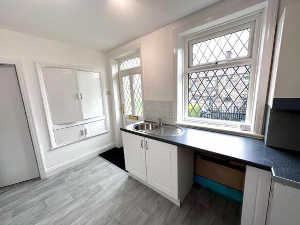 DINING/KITCHEN