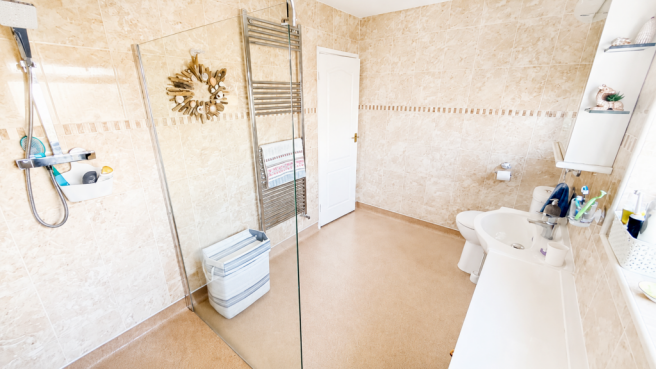 3 bed Detached for sale Image 10