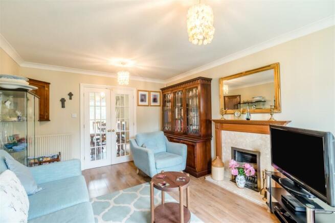 8555412-interior11.jpg