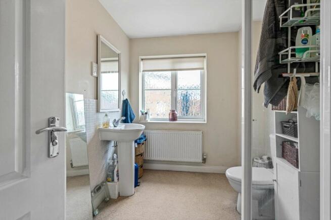 Ensuite to Bed 1