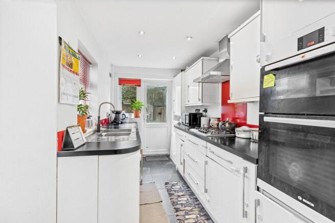 Brighton Road, Watford, Hertfordshire, WD24 photo 3