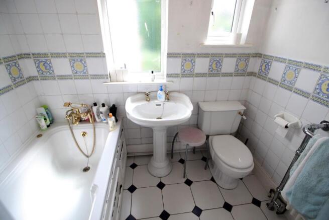 Ground Floor Bathroo