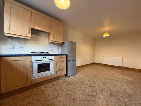 3 bed Semi-Detached for sale Image 5