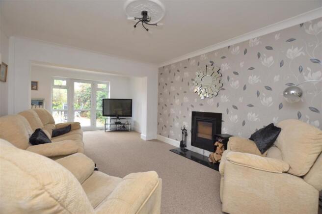 Extended Lounge