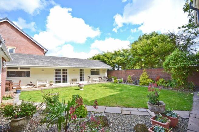 Summer House