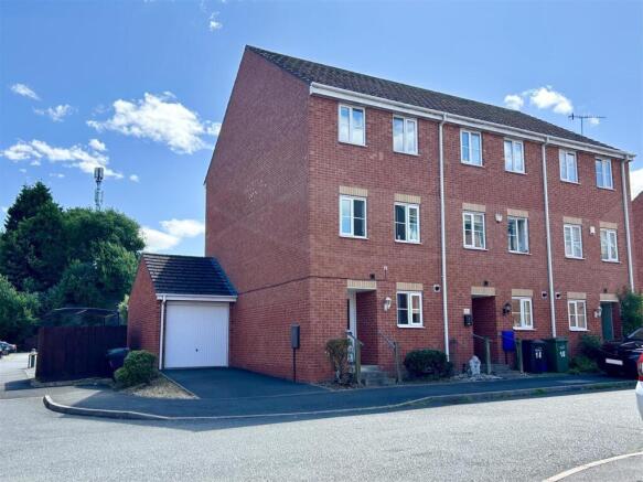 Century Way Halesowen 1.jpg