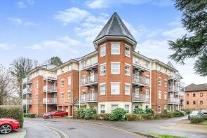 100, Rollesbrook Gardens, Southampton SO15 5WD