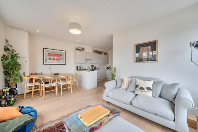 1422774-10-69aed2...